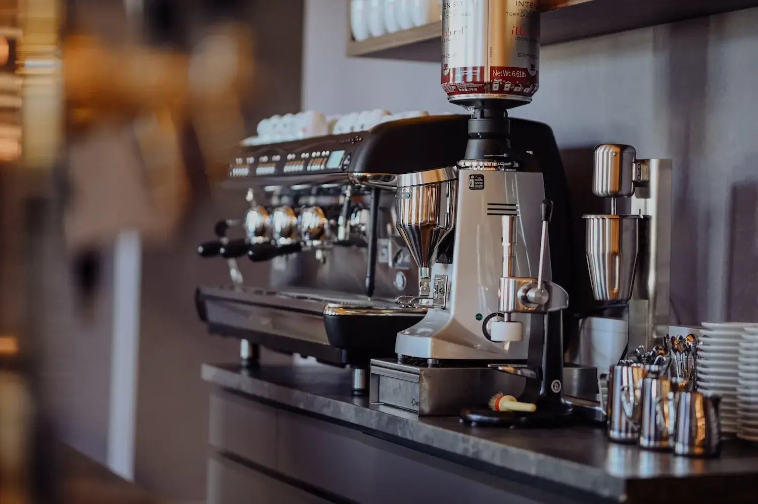 Siebträger-Kaffeemaschine im Uno Momento 1020